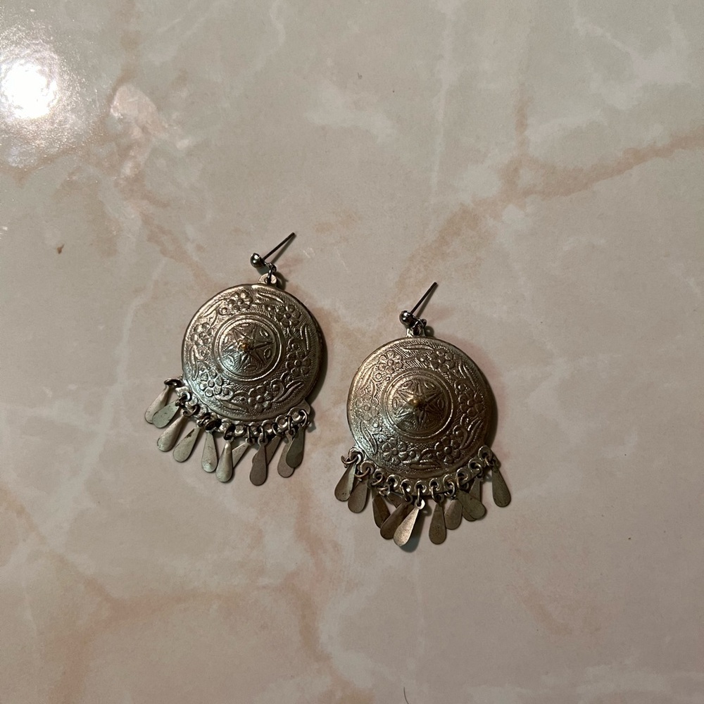 Vintage tribal/boho silver earrings. Very light weight. Post back and dangles!